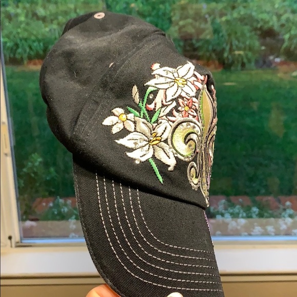 Bling Baseball Cap for Women! Velcro Closure - Picture 3 of 5